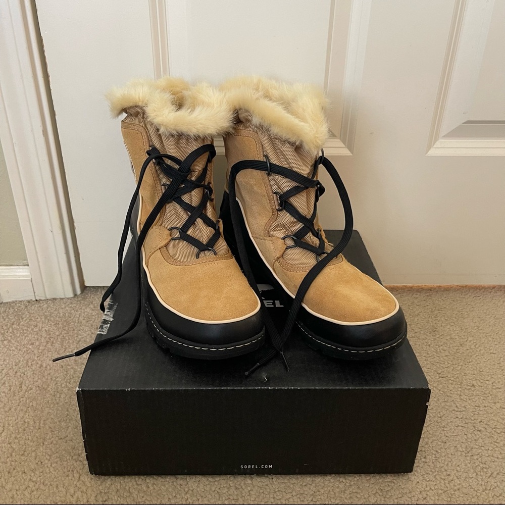 Sorel Women's, Tivoli III Fur Lined Snow Boot Curry